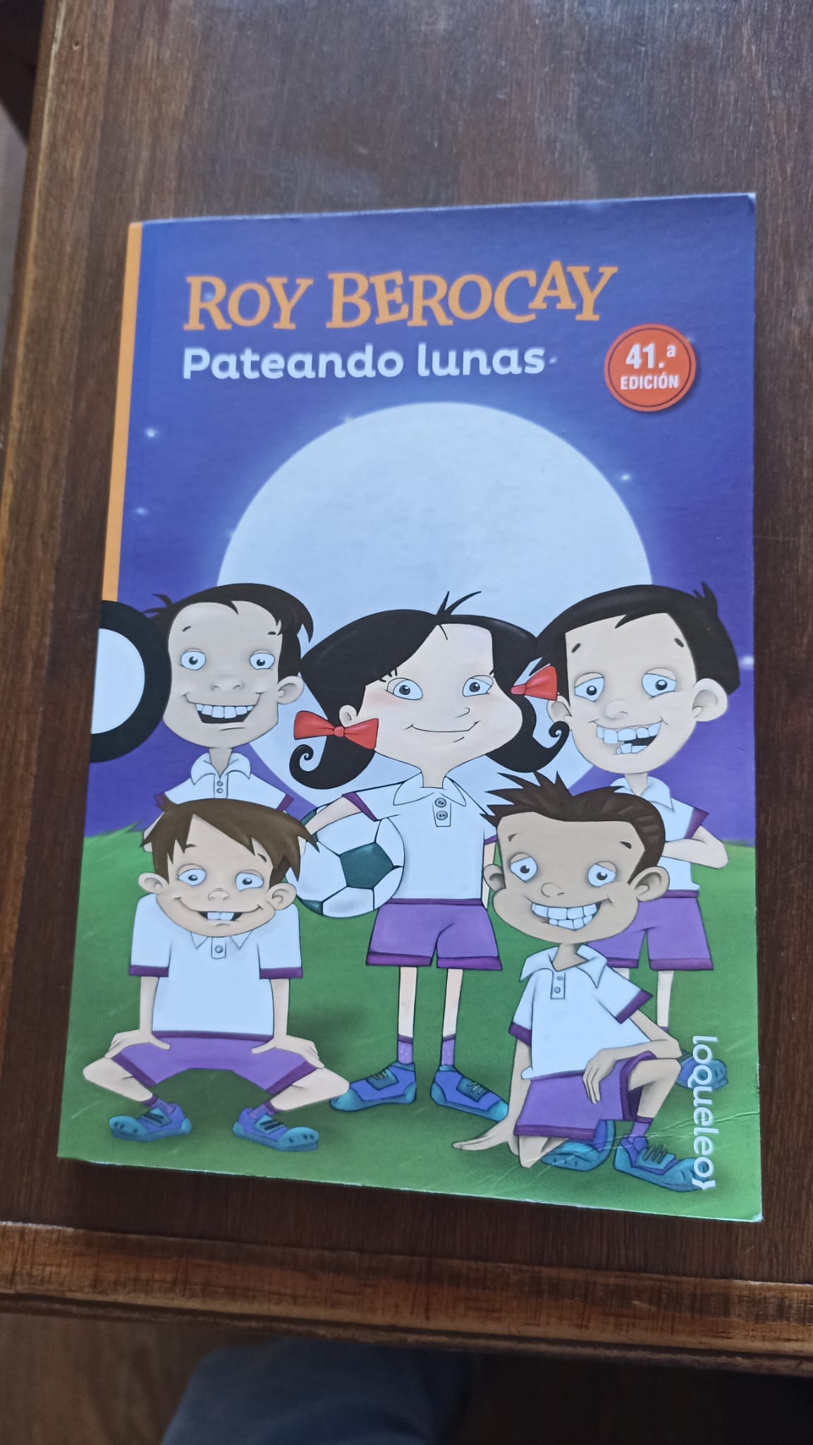 Pateando lunas